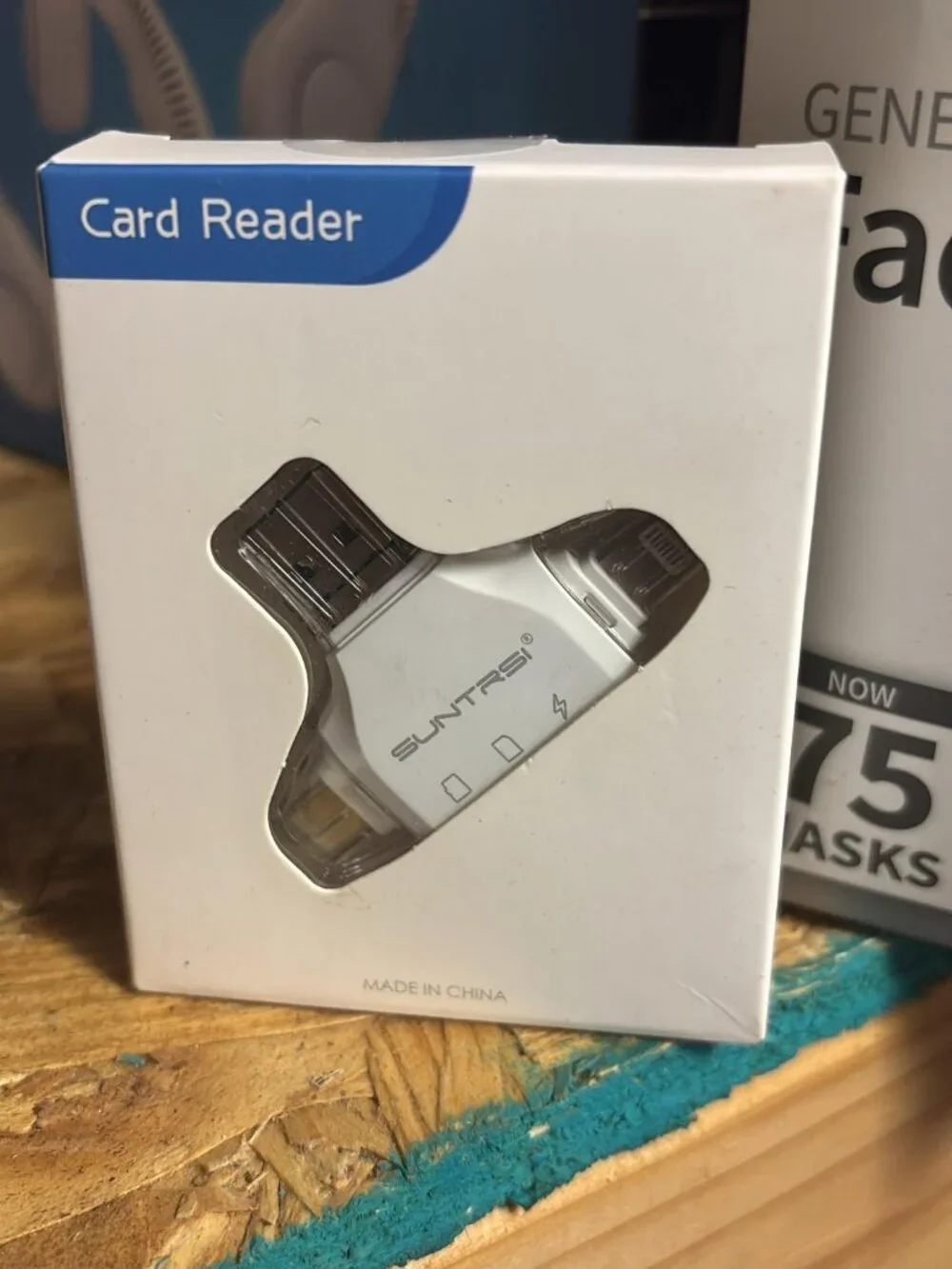 Universal 4-in-1 Card Reader – SD & Micro SD for Phone, Tablet & Computer